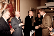 Zdeněk Rotrekl (třetí zleva) při udílení čestného občanství města Brna v roce 1994. Foto: Archiv města Brna